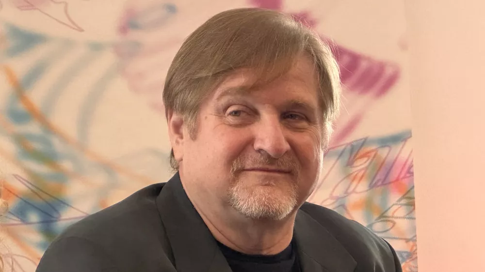 Koper, Gledalisce Koper.Novinarska konferenca ob predstavitvi letosnjega dobitnika tantadruja za zivljenjsko delo.Dobitnik letosnjega tantadruja za zivljenjsko delo Mirko Vuksanovic.