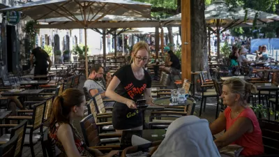- 29.07.2022 &ndash; simbolična fotografija - &scaron;tudentsko delo &ndash; &scaron;tudenti in dijaki - začasno in občasno delo dijakov in &scaron;tudentov  //FOTO: Luka Cjuha