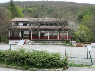 Dom za starej&scaron;e Eddy v Rupi, ki ga je lastnik s stanovalci v red zapustil