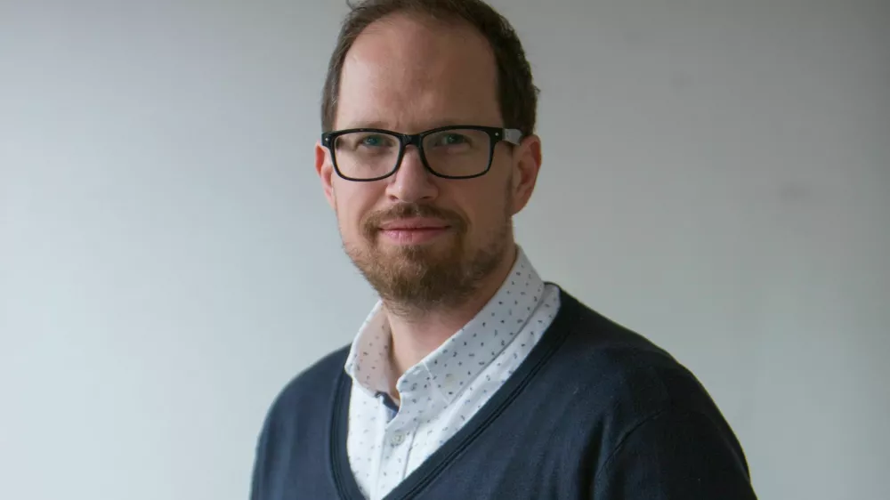 Tomaž Klip&scaron;teter, komentator, novinar    - Dnevnik 2016 - portreti za komentarje in kolumne - komentatorji - novinarji - novinar -  //FOTO: Maja Marko