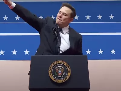 Elon Musk si je na zborovanju po zmagi Donalda Trumpa na predsedni&scaron;kih voluvah v ZDA privo&scaron;čil sporno gesto.