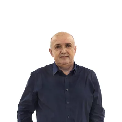 Darijan KoširZA ONLINE - Redakcija Dnevnik 2024 - portreti za komentarje in kolumne - kolumnisti - komentatorji – novinarji - portret //FOTO: Luka Cjuha