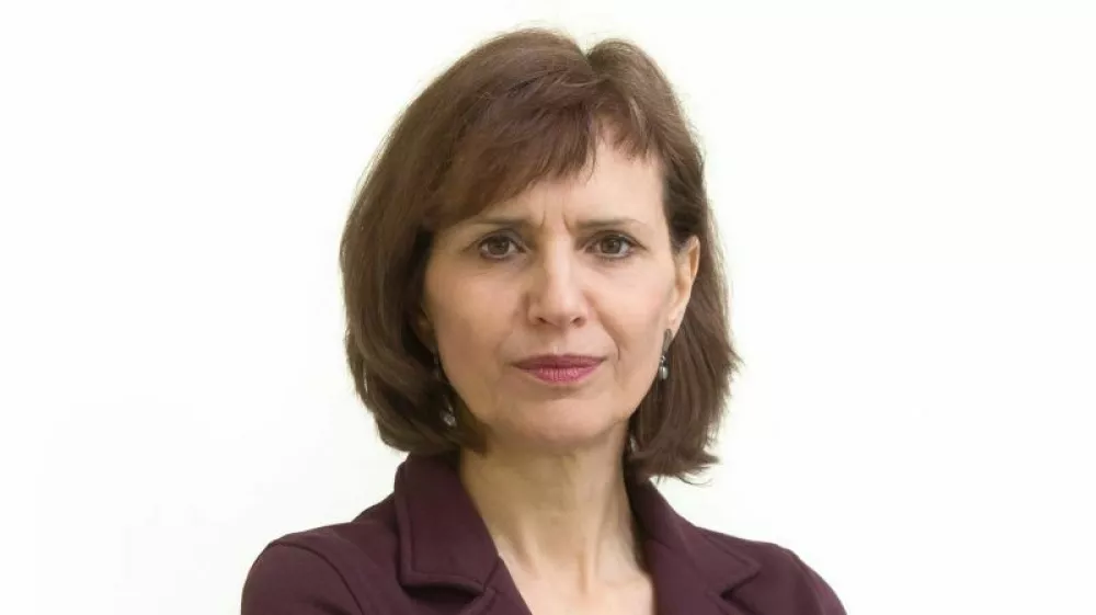 - 17.02.2017 - Tanja Lesničar Pučko, novinarka - kolumnistka- Dnevnik 2017 - portret za komentarje in kolumne - komentatorji - kolumnisti - novinarji - //FOTO: Nada gank