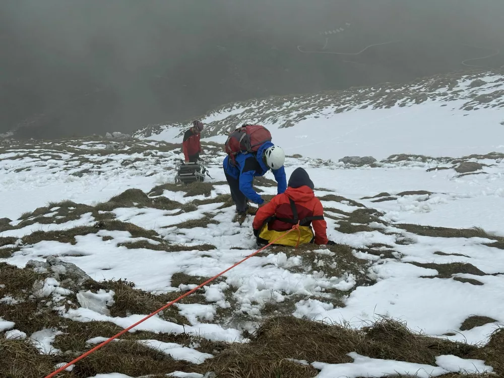 GRS Tolmin - re&scaron;evanje obnemoglih planincev na Krnu