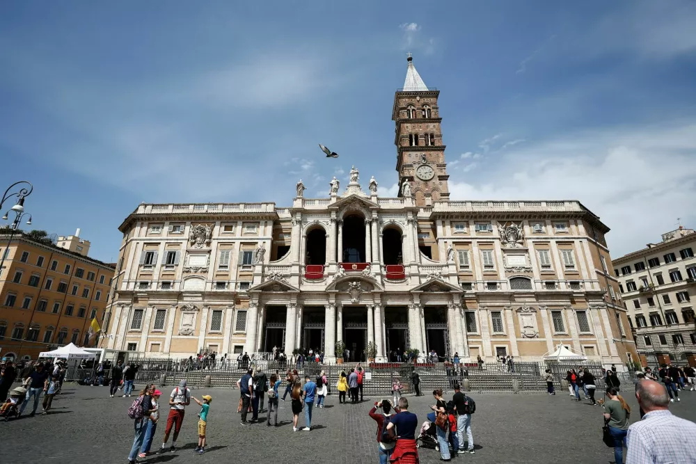 A general view of the Basilica of Santa Maria Maggiore, where Pope Francis will be laid to rest at the Cappella Paolina (Pauline Chapel), after the death of Pope Francis was announced by the Vatican, in Rome, Italy, April 21, 2025. REUTERS/Vincenzo Livieri