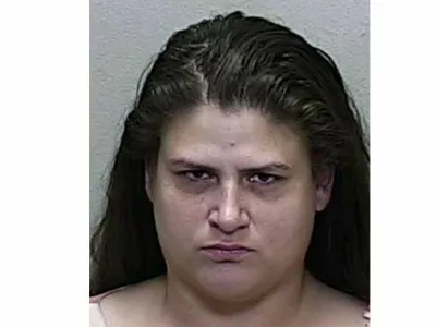 Američanka Christina Anne Adams je umorila očeta in hudo ranila mamo, ker sta ji rekla, naj se izseli. 