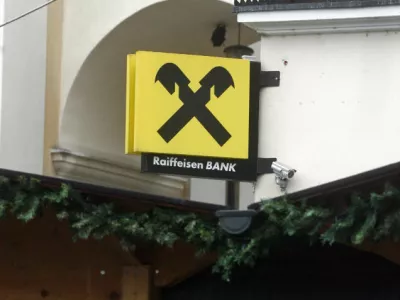 - Raiffeisen Banka - poslovalnica Ljubljana I, Pogačarjev trg 2, stavba //FOTO: Bojan Velikonja