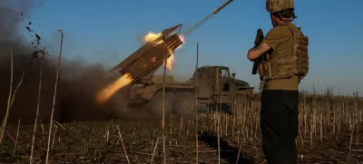 Boji pri Pokrovsku na vzhodu Ukrajine se nadaljujejo tudi v dneh, ko se pričakuje novi predlog ameriške administracije.
V Kremlju pa so v zadnjih dneh zadovoljni, ker je ameriška podpora ukrajinskemu članstvu v Natu že stvar preteklosti. Foto: Reuters