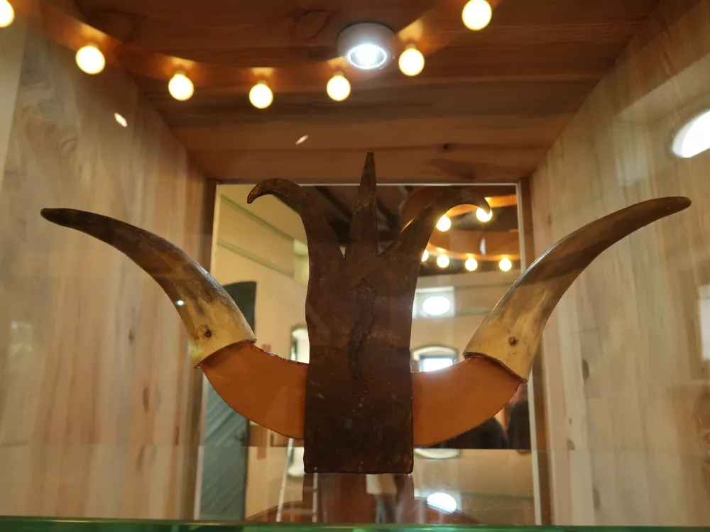 Razstava Skrivna modrost, razstava o staroverstvu v Posočju, zbirka Pavla Medve&scaron;čka, dvorec Vogrsko / Foto: Nata&scaron;a Bucik Ozebek