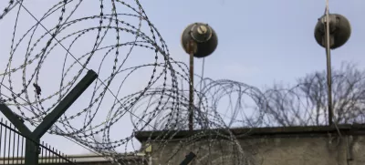 13.2.2025 protestni shod pravosodnih policistov in drugih strokovnih delavcev zavodov za prestajanje kazni zapora (ZPKZ) zapor PovšetovaFoto: Luka Cjuha