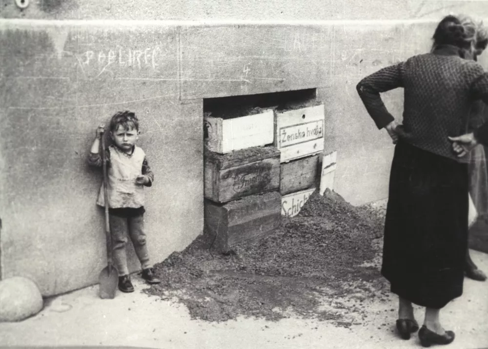 Priprave na vojno. F Miran Pavlin