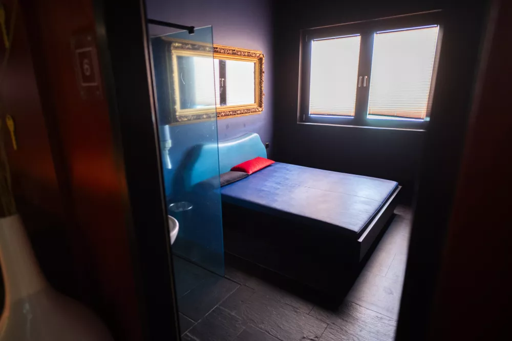 bordelprostitucijajavna hi&scaron;aprostitutkeseks21.04.2025 Wellness za mo&scaron;ke Andiamo, Beljak. FOTO: Nik Erik Neubauer