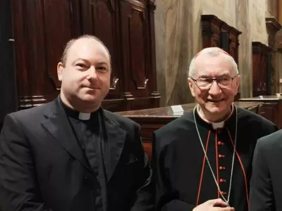 Luka Rajf in vatikanski državni tajnik Pietro Parolino, ki je eden glavnih favoritov za&nbsp;novega&nbsp;papeža. Foto: Veronika Rupnik Ženko