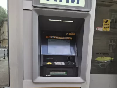 Bankomat skupine Euronet / Foto: Meta Černoga
