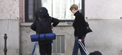 simbolična fotografijaairbnbkovčkibackpackerturizemturistipotovanje04.03.2025 turisti v LjubljaniFOTO: Nik Erik Neubauer