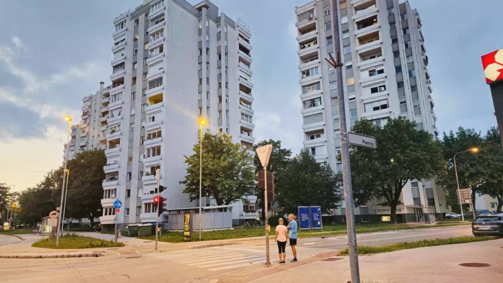 Nekatere stanovalce Planine vznemirjajo visoki stro&scaron;ki ogrevanja. Foto:&nbsp;Facebook