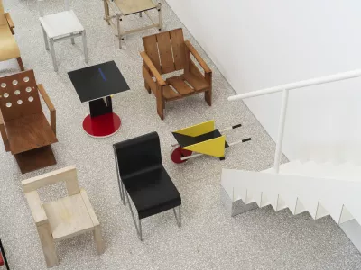 Razstava Ansambel &ndash; Gerrit Rietveld in zbirka MAO prikazuje izjemno nizozemsko oblikovanje. Foto: Jaka Babnik