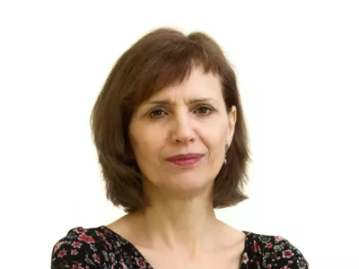 - 17.02.2017 - Tanja Lesničar Pučko, novinarka - kolumnistka- Dnevnik 2017 - portret za komentarje in kolumne - komentatorji - kolumnisti - novinarji - //FOTO: Nada Žgank