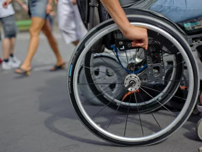 - ilustrativna fotografijainvalidi, paraplegiki, invalidnost, invalidski voziček      //FOTO: Tomaž Zajel&scaron;nik