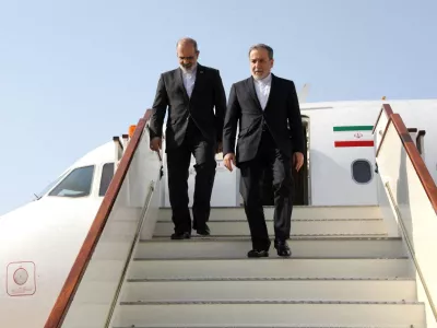 FILE PHOTO: Iranian Foreign Minister Abbas Araghchi arrives ahead of negotiations with the U.S., in Muscat, Oman, April 25, 2025. Iranian Foreign Ministry/WANA (West Asia News Agency)/Handout via REUTERS ATTENTION EDITORS - THIS PICTURE WAS PROVIDED BY A THIRD PARTY./File Photo
