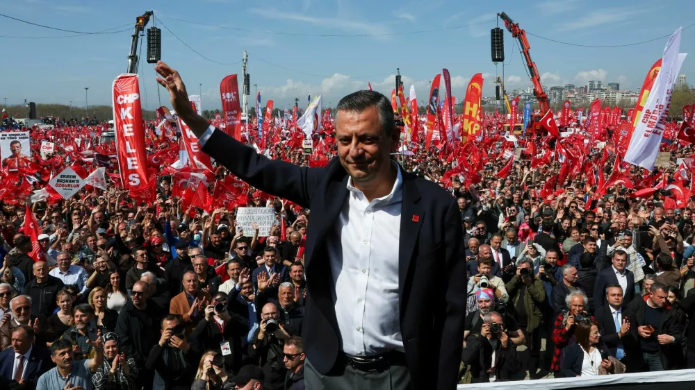 Ozgur Ozel, leader of Turkey's main opposition Republican People's Party (CHP) attends a rally to protest against the arrest of Istanbul Mayor Ekrem Imamoglu as part of a corruption investigation, in Istanbul, Turkey, March 29, 2025. REUTERS/Umit Bektas
