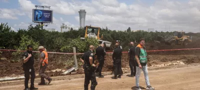04 May 2025, Israel, Tel Aviv: Israeli security forces take security measures after Yemen's Houthi group targets Ben Gurion Airport in Tel Aviv with an attack. Photo: Saeed Qaq/ZUMA Press Wire/dpa