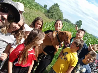  V četrtek 3. julija bodo mladi obiskali ljubljansko Zaveti&scaron;če in skozi voden ogled dobili vpogled v delo z zapu&scaron;čenimi živalmi. F Mladi zmaji