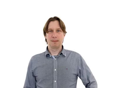 Damjan Franc LuZA ONLINE - Redakcija Dnevnik 2024 - portreti za komentarje in kolumne - kolumnisti - komentatorji &ndash; novinarji - portret //FOTO: Luka Cjuha