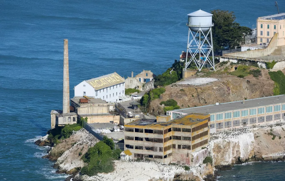 A view from a helicopter of Alcatraz Prison, a National Parks site located on Alcatraz Island in San Francisco Bay in San Francisco, California, U.S. May 5, 2025. REUTERS/Fred Greaves / Foto: Fred Greaves