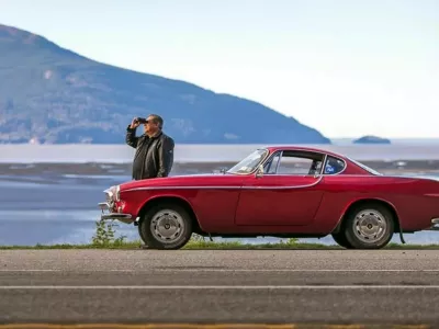 Američan Irvin Gordon se je po &scaron;tevilu prevoženih kilometrov v avtu, ki ni zamenjal lastnika, vpisal v Guinnessovo knjigo rekordov. Do leta 2018, ko je umrl, je namreč s svojim volvom P1800S prevozil več kot pet milijonov kilometrov. Foto: Volvo