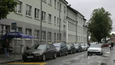 05.05.2025 - Taxi - Taksi služba - prevoz potnikov Železni&scaron;ka postajaFoto: Luka Cjuha
