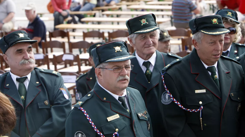 veterani - Cerje - slovesnost slovenskih veteranskih in domoljubnih organizacij ob mednarodnem dnevu miru///FOTO: Tomaž SkaleOPOMBA: ZA OBJAVO V ČASOPISU DNEVNIK