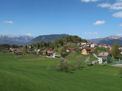 Vas &Scaron;ebrelje, pod katero so na&scaron;li pi&scaron;čal. Foto: Nata&scaron;a Bucik Ozebek