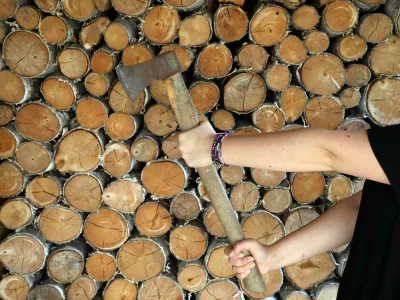 sekira 13.10.2023 &ndash; simbolična fotografija &ndash; kurilna sezona - ogrevanje &ndash; kurjava - //FOTO: Tomaž Skale