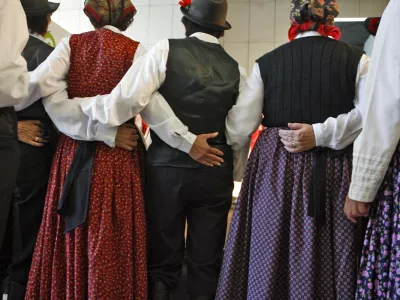 narodna no&scaron;a - folklora - ples- 12. festival za tretje življenjsko obdobje 2012 - Evropski dan aktivnih starostnikov - starostniki - starej&scaron;i občani - upokojenci //FOTO: Bojan Velikonja