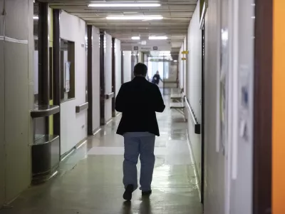 Del sprememb, ki so tesno povezane z novo zakonodajo, bodo v vladi in zdravstvenem resorju določili &scaron;ele naknadno. To velja denimo za merjenje obremenitev zdravstvenih delavcev. Fotografija je simbolična. Foto: Nik Erik Neubauer