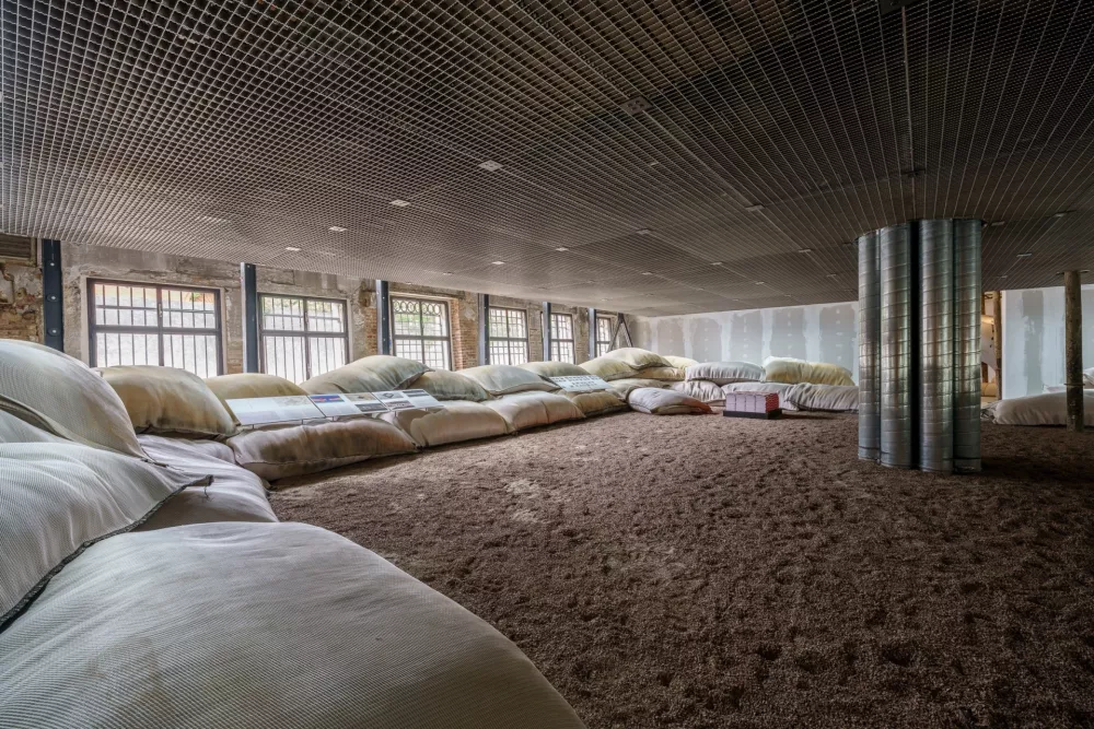 Nacionalni paviljon Kraljevind Bahrajn, ki je na 19. arhitekturnem bienalu prejel zlatega leva.