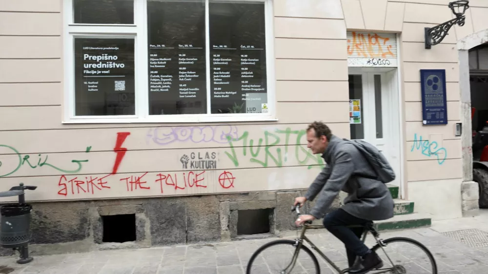 Dogodki Prepi&scaron;nega uredni&scaron;tva bodo večinoma potekali na Trubarjevi v LUDi knjigarni. Foto: Tomaž Skale