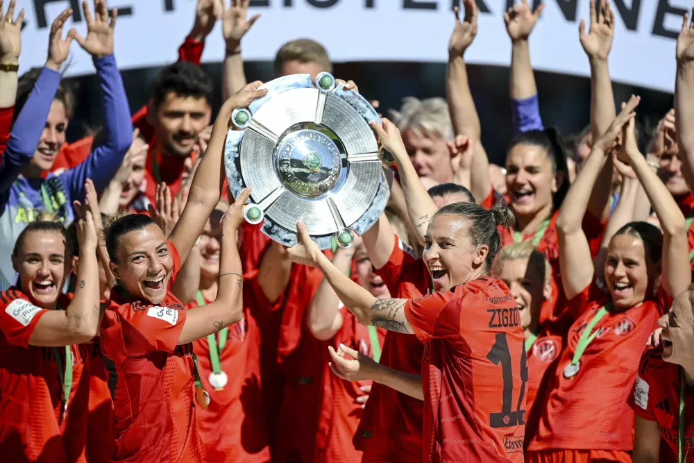 Nogometa&scaron;i iz Bayerna so slavili že 33. naslov državnega prvaka v zgodovini kluba. Foto: AP