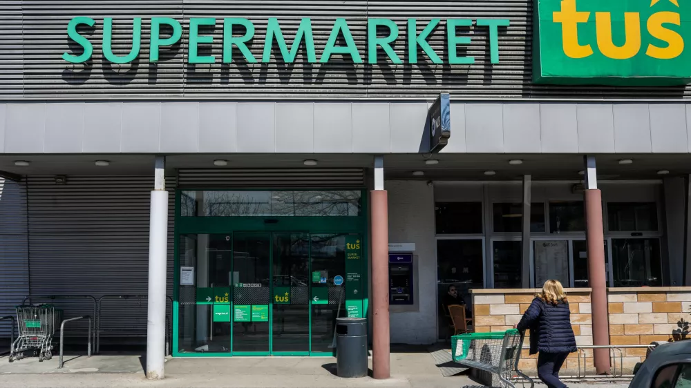 Za nakup Engrotu&scaron;eve veleprodajne dejavnosti se kot resen kandidat omenja podjetje Ahac, ki po Sloveniji med drugim razpečuje pivo tujih trženjskih znamk. Foto: Bojan Velikonja