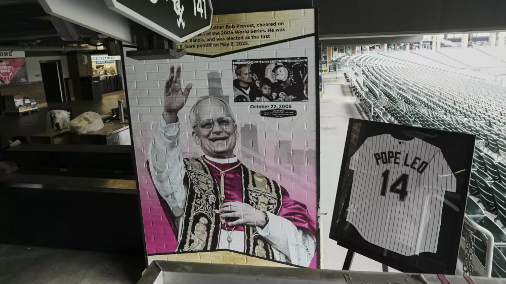 Poklon papežu Leonu XIV. / Foto: AP