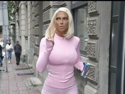 Jelena Karleu&scaron;a se je pojavila v seriji I Am Georgina F instagram Jelene Karleu&scaron;a