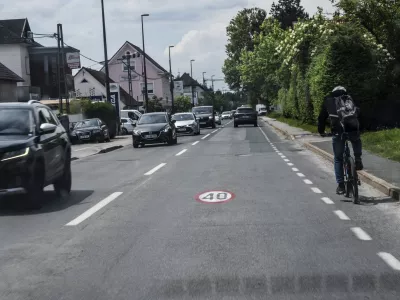 promet15.05.2025 - Črnuče, omejitev CONA 40FOTO: Nik Erik Neubauer