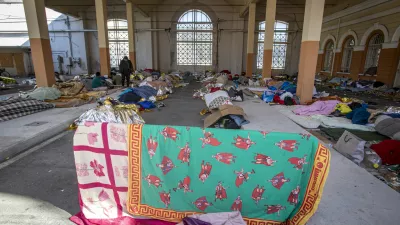 1.11.2024 - Trst - migranti - zapu&scaron;čena pristani&scaron;ka skladi&scaron;ča - pristani&scaron;če - začasna namestitev na migrantski poti - migracijeFOTO: LUKA CJUHA