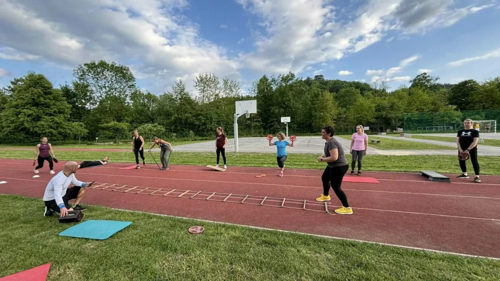 Te dni so v &scaron;kofjelo&scaron;kem zavodu za &scaron;port za odrasle pripravili tudi poseben program brezplačne vadbe v naravi.
Foto: Zavod za &scaron;port &Scaron;kofja Loka