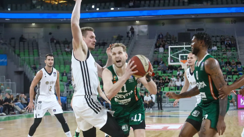 16.5.2025 ko&scaron;arka Olimpija Dubaj Foto Luka Cjuha