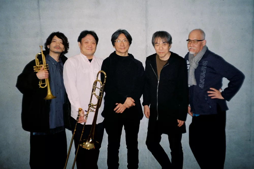 Sloviti kitarist Otomo Yoshihide, legenda japonskega avantgardnega jazza, prihaja na 30. Jazz Cerkno z zasedbo New Jazz Quintet. F Malwina Witkowska