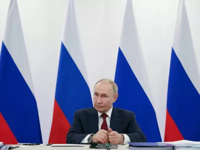 Russian President Vladimir Putin chairs a meeting of the Board of Trustees of the Talent and Success Foundation as he visits the Sirius educational centre near Sochi in the Krasnodar region, Russia, May 19, 2025. Sputnik/Vyacheslav Prokofyev/Pool via REUTERS ATTENTION EDITORS - THIS IMAGE WAS PROVIDED BY A THIRD PARTY.