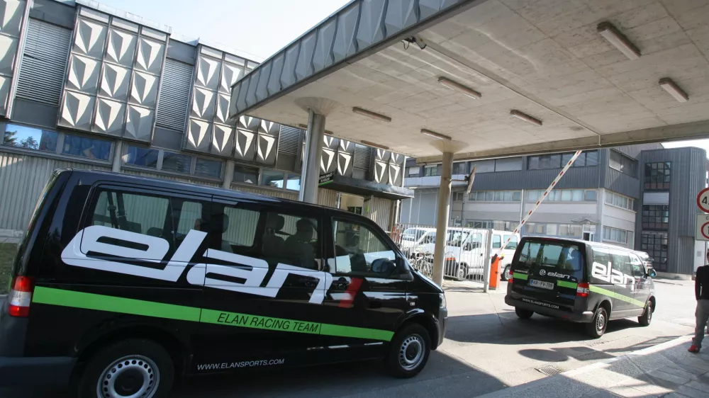 V Elanu do nadaljnjega ne izdelujejo več plovil. Foto: Luka Cjuha