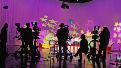 snemanje oddaje Praznične zgodbe iz &scaron;koljke - posebna oddaja za gluhe in naglu&scaron;ne- RTV - Radiotelevizija Slovenija - Televizija SLO - ilustrativna fotografija//FOTO: Bojan Velikonja